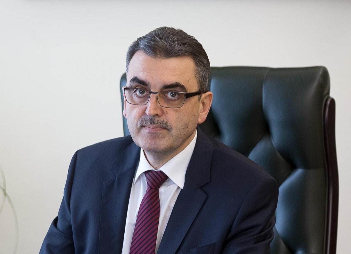 Эдуард Галажинский